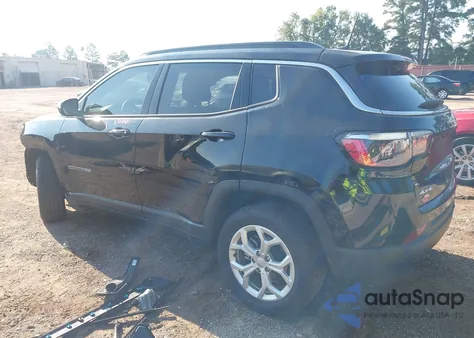 2024 Jeep Compass Latitude 4X4 из США, поврежденный, VIN 3C4NJDBN7RT146382